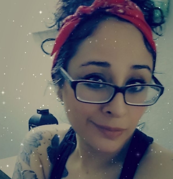 Meet your Posher, Elizabeth - Picture 1 of 1